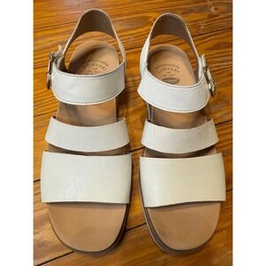 Dr. Scholl's Island Glow White Strappy Sandals‎ Size 6.5